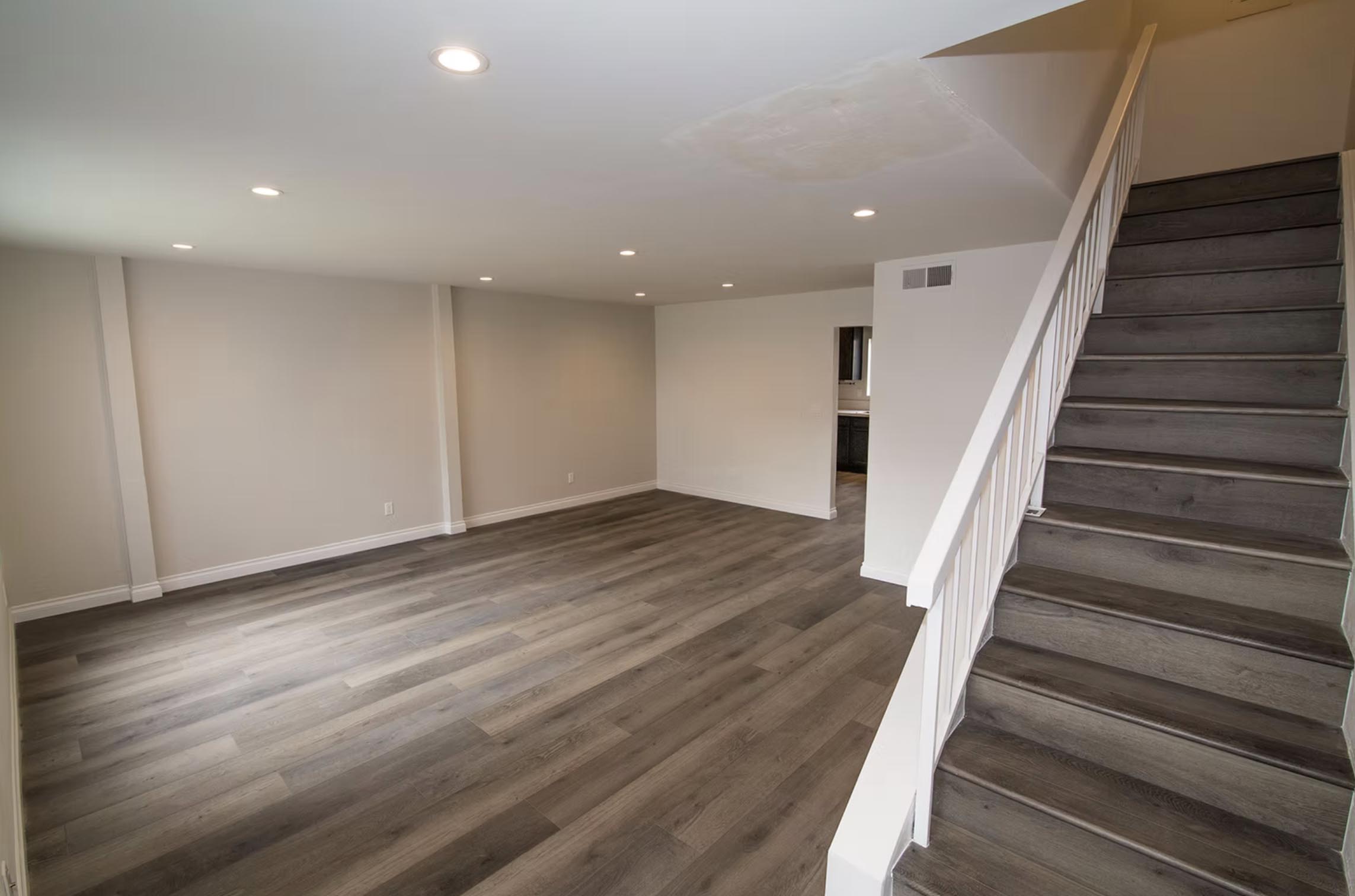 19111 Hamlin St.