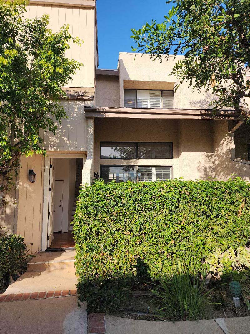 15141 Magnolia Boulevard, #D  Sherman Oaks, CA 91403
